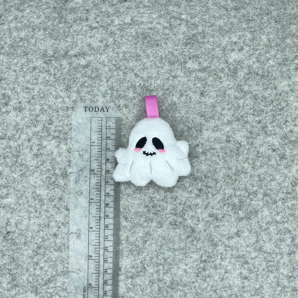 Tiny Ghost avec règle
