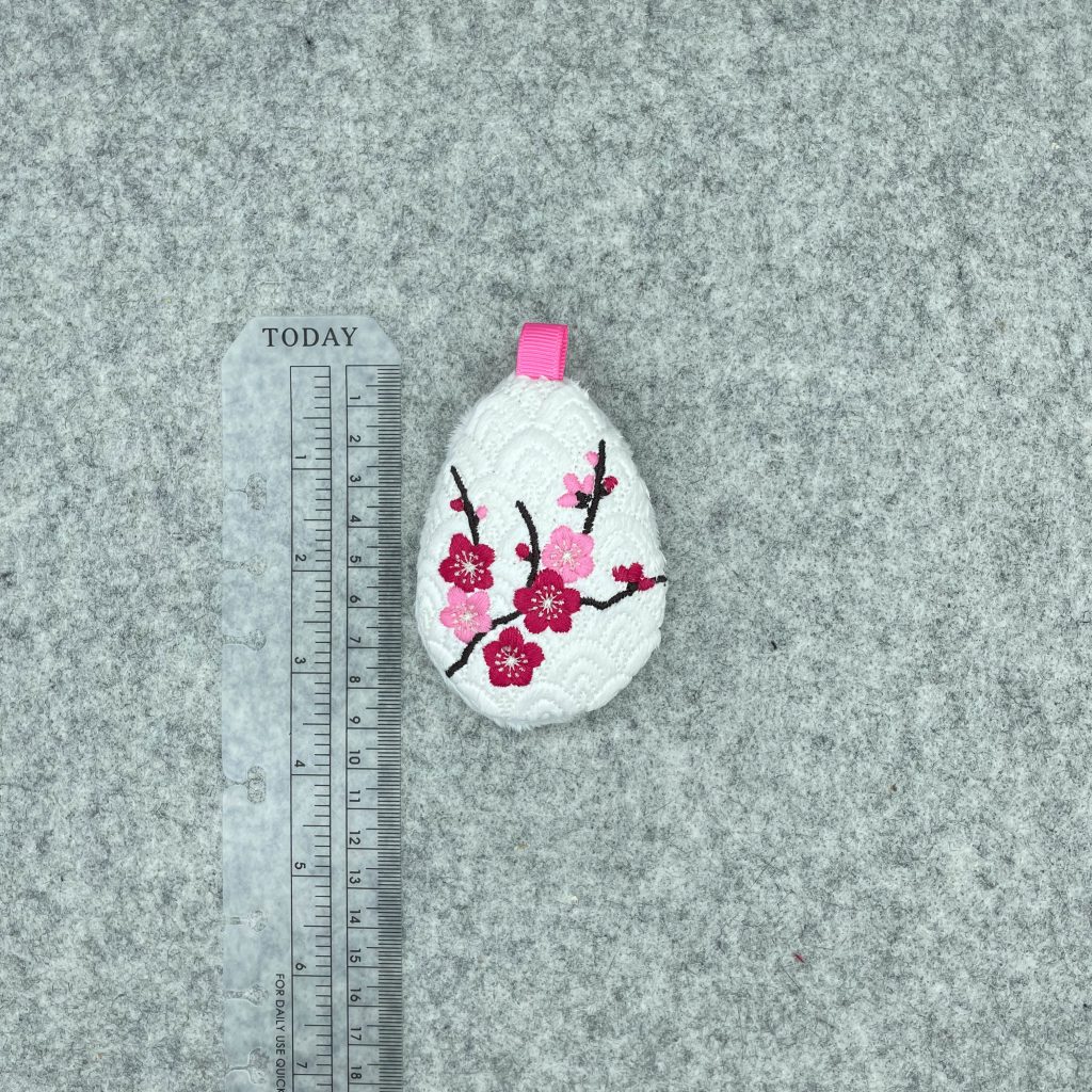 Oeuf Sakura Dragon avec règle