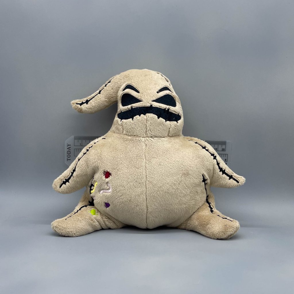 Oogie Boogie avec règle horizontale